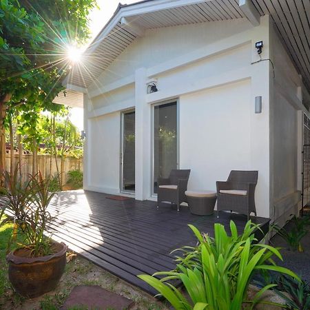 Ban Mok Talay Beachfront Villa Strand Bang Rak Exterior foto